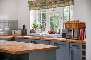 Kitchen- click for photo gallery